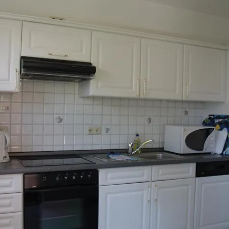 Appartement Birkmaase 12 - Kapitaenshaus Jacqueline 4-sterne Komfort Im Eg Links Zingst